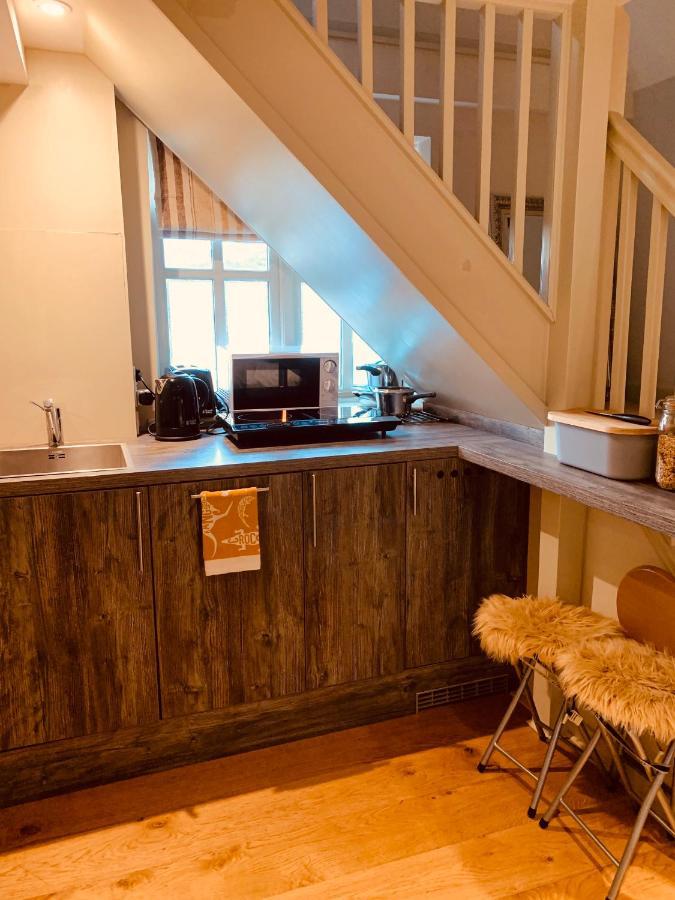 Bootmenders B&B Petersfield Extérieur photo